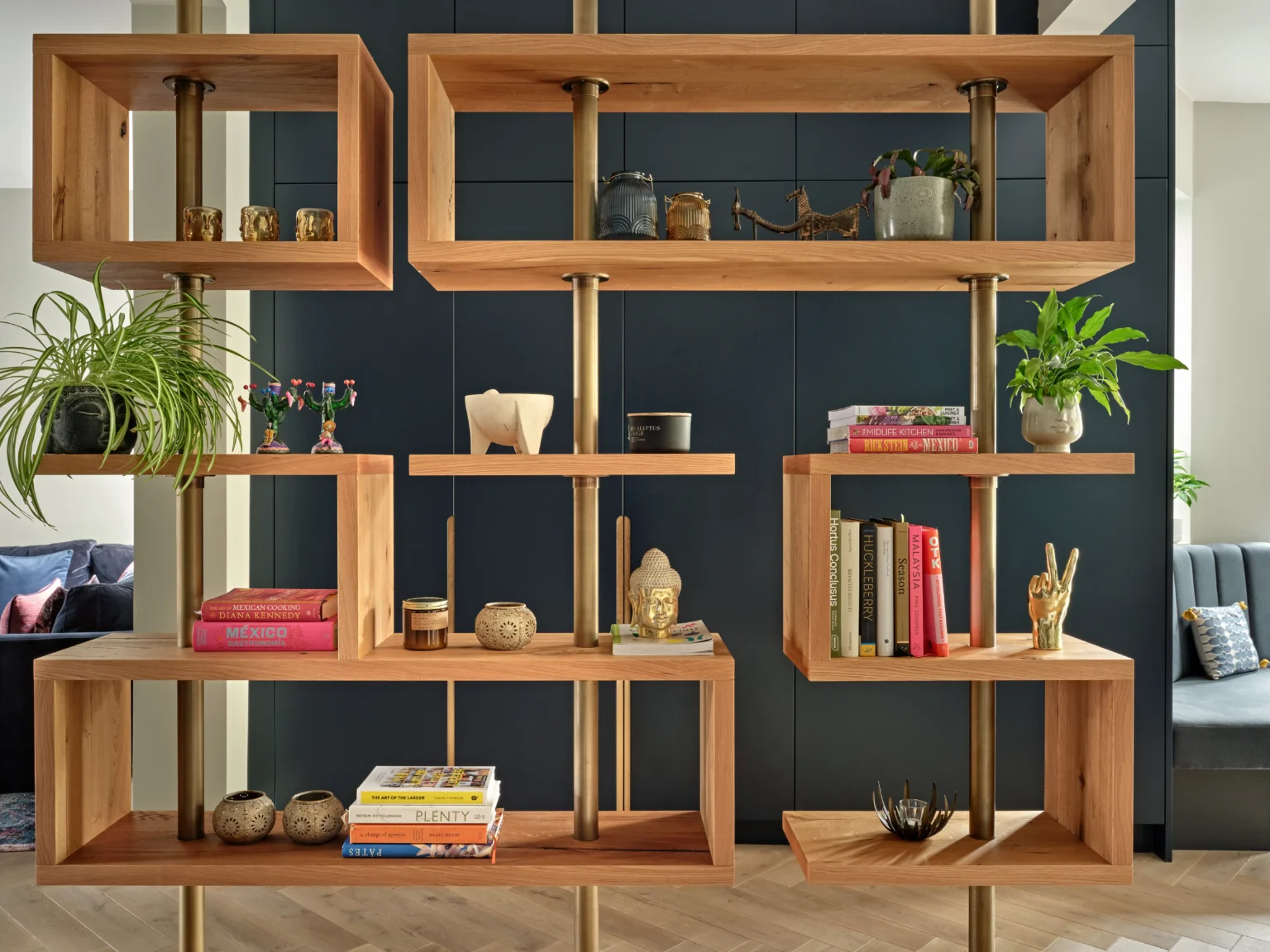 Bespoke oak and brass open shelving joinery by Garrity, Muswell Hill